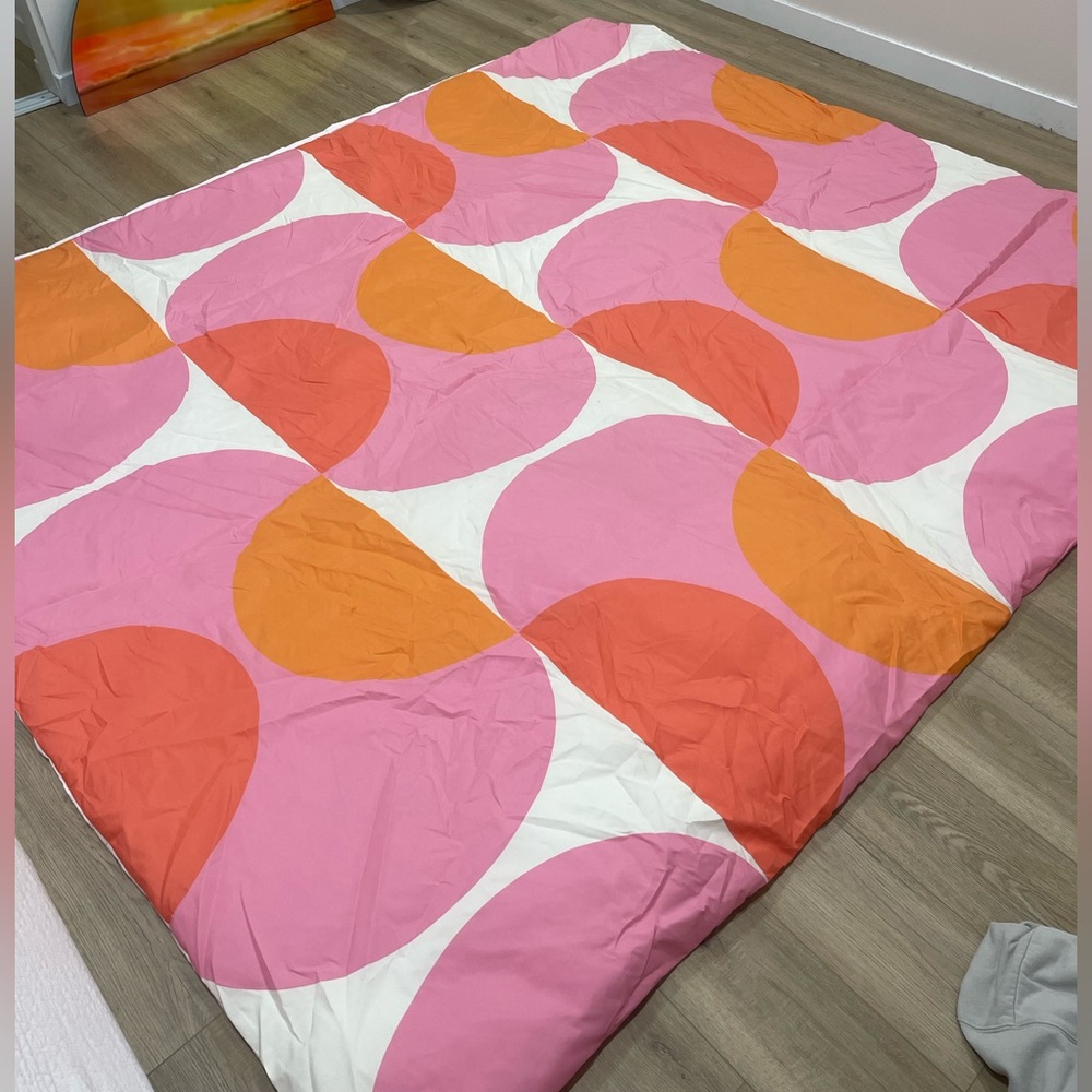 BRAND NEW SOCIETY6 DUVET